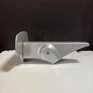 83-2786 Taillight Mount / Housing BSA Triumph 650 A65 A70 TR6 T120 1971 - 1972 - Picture 1 of 9