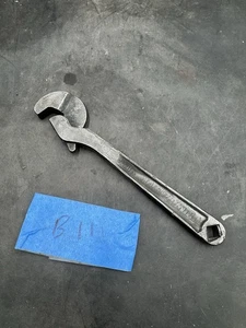 Vintage 8 in. Heller Brothers MASTERENCH - Horse Logo - Picture 1 of 6