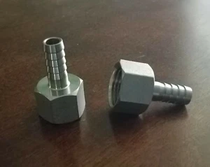 RACCORDO TUBO SPINATO ACCIAIO INOX 3/8" - 1/2" FEMMINA NPT - (Confezione da 2) - Foto 1 di 1