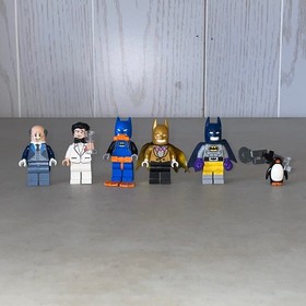 5 DC LEGO 70909 Minifigures Bruce Wayne White Tuxedo, Alfred, 3 Batman, Penguin