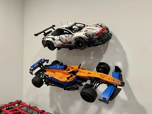 TILTED Wall Mount LEGO® Technic™ McLaren Formula 1™ 42141 Display Mount Bracket - Picture 1 of 11
