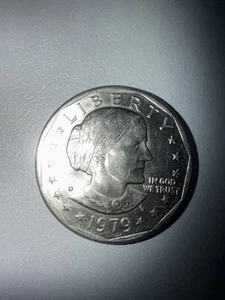 1979 D Susan B Anthony Dollar RARE Error Filled D Dot FG Error & E Pluribus Dot - Picture 1 of 2