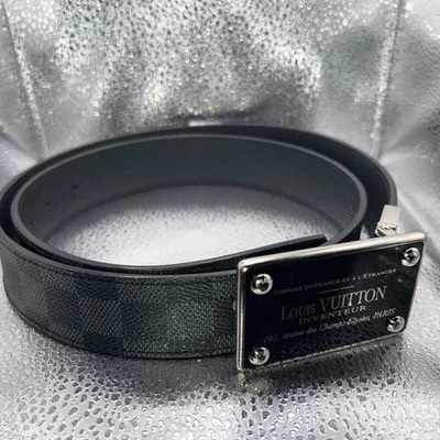 Louis Vuitton Men’s Damier Graphite Reversible Belt 100/40 – Black/Silver Buckle - Image 1 of 4