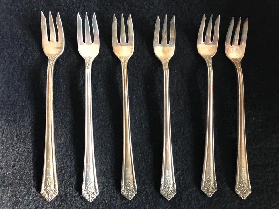 Her Majesty Plateado Piezas para Servir Cucharas de Carne Mantequilla Arándano Mono L Arte Foto 1 de 1