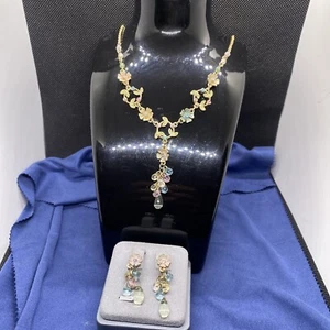 Avon Floral Garden Gift Set 18” Necklace Pierce Earrings Gold Tone - Picture 1 of 11