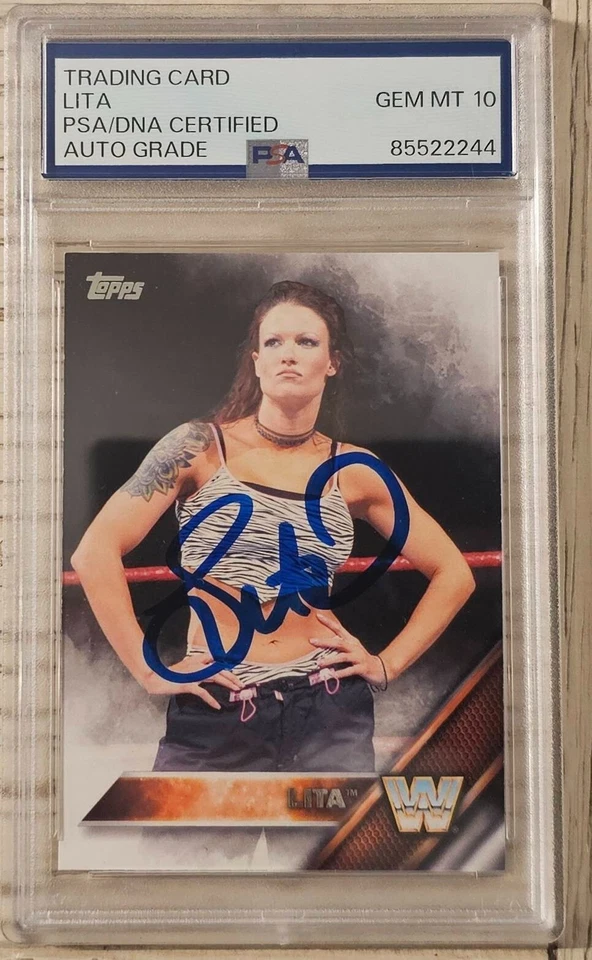 Tarjeta de lucha libre 2019 Topps WWE RAW Lita Dumas #8 WWF Legends firmada PSA GEM 10 Foto 1 de 1