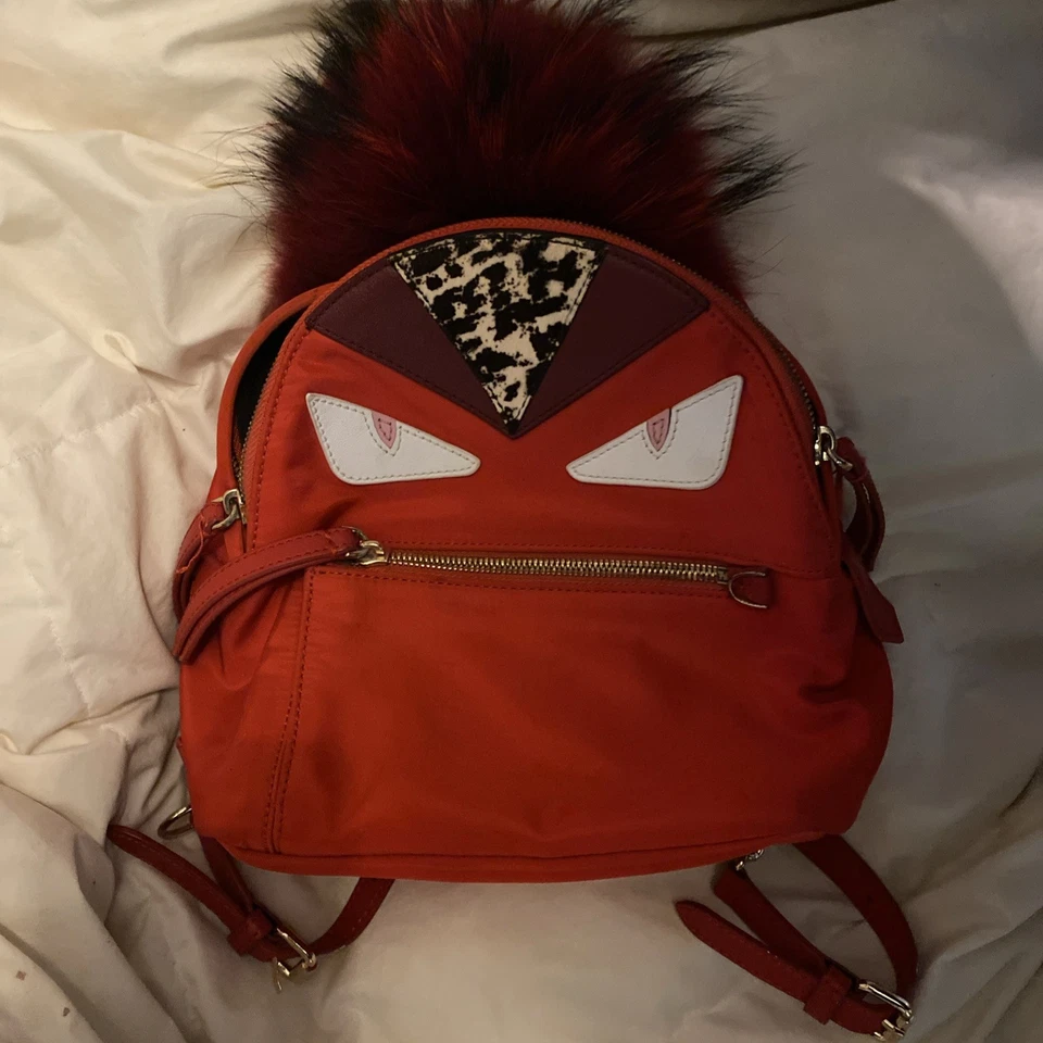 Mochila Fendi Monster roja Foto 1 de 4