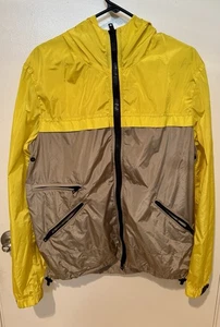COACH HOODED PACKABLE WINDBREAKER SIZE MEDIUM - Picture 1 of 4
