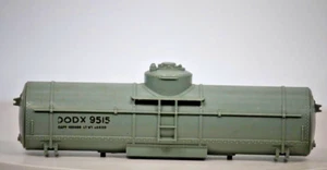 Lionel Post War Single Dome Tank Car #9515 DODX Shell Only - Picture 1 of 11