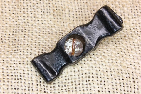 Old 1 3/4” Jelly Cupboard Cabinet Door Flat Turn Button Latch Bow Tie Vintage Cover