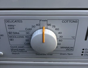 (MWM-1) Miele Novotronic W310 Washing Machine - Control Knob and shaft - Picture 1 of 3