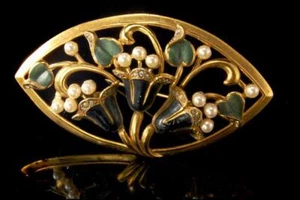 ANTIGUO BROCHE PRENDEDOR ART NOUVEAU IMITACIÓN PERLA ESMALTE ESTRÁS FLOR LATÓN MR - Imagen 1 de 4