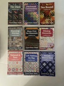 Carol Dean Jones, Menge 9 TPB, Quilting Cozy Serie, Bücher 1-3, 5, 6, 8-11 - Bild 1 von 19