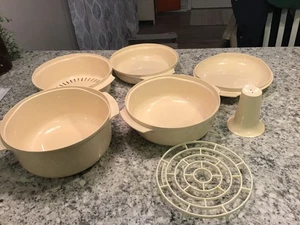 7 Piece Vintage Tupperware Stack  Microwave Cookware Almond Set EXCELLENT SHAPE - Picture 1 of 11