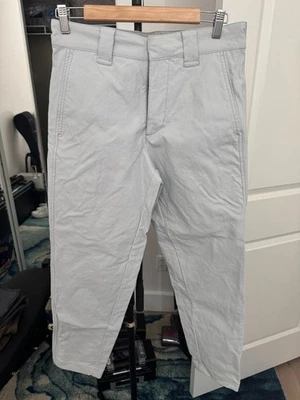 Outlier Bombworks Gris Claro Talla 30 (Corte 2021, ALTERADO) Foto 1 de 2