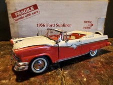 Danbury Mint 1956 Ford Fairlane Sunliner Convertible 1:24 Scale Diecast Model