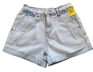 Tillys NWT RSQ Girls Pleated Denim Shorts Size 8 Light Wash - Picture 1 of 4