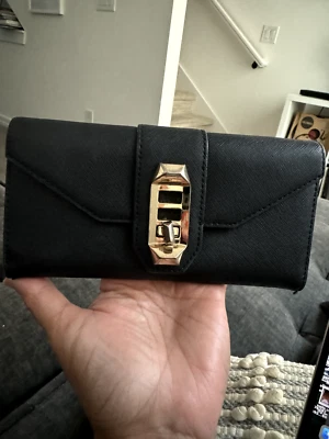 Cartera larga plegable de cuero negro Tunlock para tarjeta de crédito Rebecca Minkoff Mason Foto 1 de 4