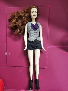 The Twilight Saga: Eclipse Victoria bambola Barbie da collezione etichetta rosa - Foto 1 di 7