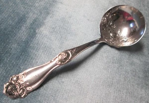 AMERICAN BEAUTY ROSE 1909 Gravy Ladle Ornate Roses Silverplate F? Monogram - Picture 1 of 6