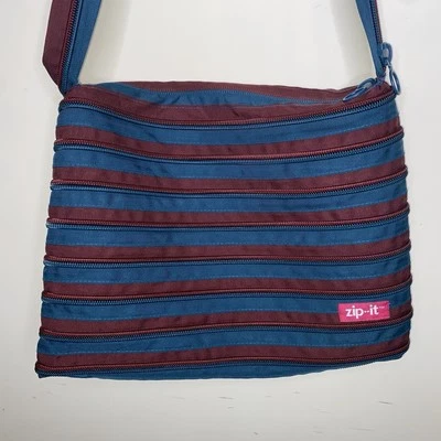 Cartera cruzada con cremallera azul y granate Foto 1 de 4