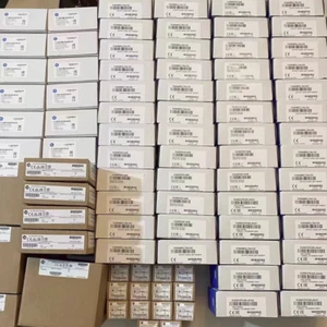 1-Pack brand-new Omron E3F3-T31 SHA21 (E3F3T31) photoelectric switch - Picture 1 of 1