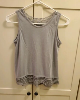 Camiseta sin mangas autoestima para niña con escote de ganchillo y dobladillo color gris talla XL Foto 1 de 4