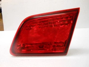 2010-2014 Legacy 4 Door Sedan Right Trunk Lid Tail Light - Bild 1 von 2