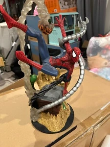 Arts Asylum Presents Marvel Milestones Spider-Man 998/5000 - Picture 1 of 11