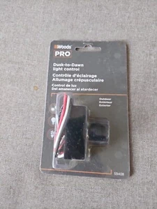 WOODS PRO Dusk-to-Dawn Outdoor Light Control Sensor 59408 Hardwired Photocell - Picture 1 of 2