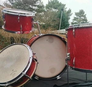 Sonor Teardrop Red Sparkle 60s Vintage Set incl Snare 20" 13" 16" & 14" - Bild 1 von 17