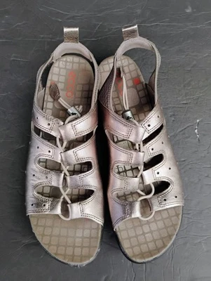 Ecco | 凉鞋 Jab Toggle 金属金色露趾- 40 码美国 9 码 — 第 1/4 张图片