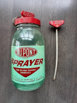 Pulverizador DuPont vintage para productos químicos de jardín Foto 1 de 4