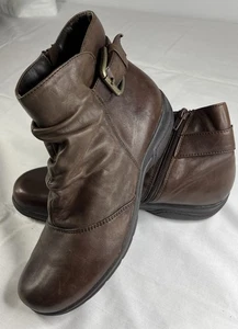Clarks Leder Sydney Stiefeletten Damen Größe 8,5 Schnalle Schuhe braun #39236 - Bild 1 von 6