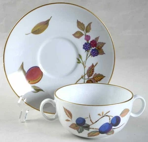 Royal Worcester Evesham Gold Cream Soup & Saucer 9958360 - Picture 1 of 1