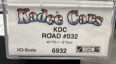 Kadee Cars HO Scale #6932 40’ PS-1 8’ Door KDC 032 Christmas  NIB - Image 1 of 3