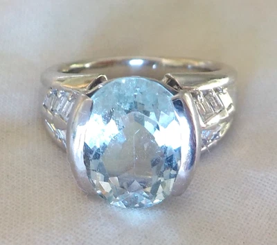 Кольцо с тяжелым платиновым шевронным бриллиантом аквамарином 5,2 карата - 13,6 г, размер 7,25 - Изображение 1 из 4