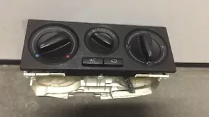 02-03 VOLKWAGON PASSAT A/C HEATER TEMPERATURE CLIMATE CONTROL - Picture 1 of 1