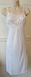 WONDERMAID White Full Slip, Lace Trim, Size 34 USA, Non Cling Antron III Nylon - Picture 1 of 4