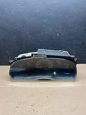 2001 - 2002 Ford Econoline E250 E350 Van Speedometer Instrument Cluster J4791 DG - Image 1 of 4
