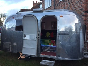 1966 Vintage Airstream Caravel 17ft American Classic - Picture 1 of 12