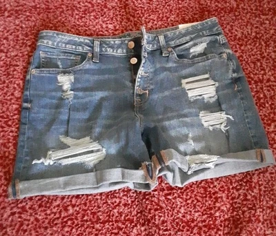 Maurices Womens Short Size 14 Distressed Denim Cuffed - Image 1 of 4