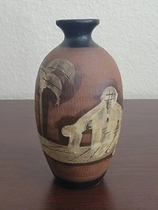 Vintage Japanese Ryukyu Awamori Sake Bottle Ceramic Bud Vase Appx 6" See Pics - Imagen 1 de 9