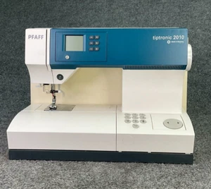 PFAFF Sewing Machine Tiptronic 2010 W/Foot Pedal Case Machine Oil - For Parts - Picture 1 of 19