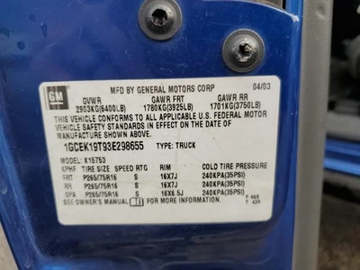 Conjunto de lanterna traseira esquerda usado serve para: 2003 Chevrolet Silverado 1500 picape Fleetsi - Imagem 1 de 4