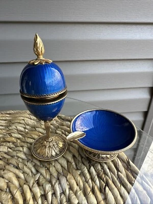 Encendedor de mesa vintage Evans Imperial azul cobalto y latón huevo + cenicero con patas Foto 1 de 4