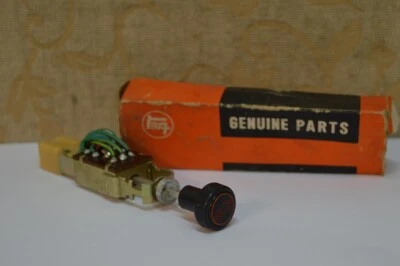 NOS GENUINE TOYOTA トヨタ CORONA RT85 RT95 9pin WARNING LIGHT/HAZARD SWITCH - Image 1 of 4