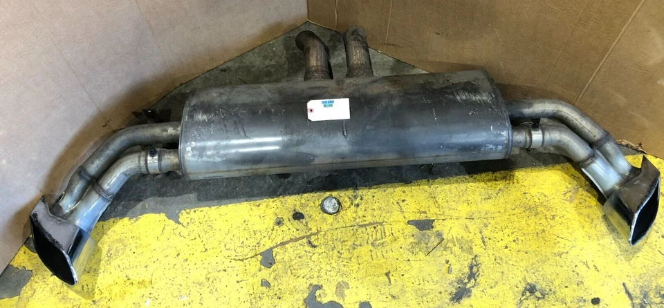 Silenciador de escape trasero BMW X6 E71 2008-2014 4,4 L V8 con puntas OEM. Foto 1 de 4