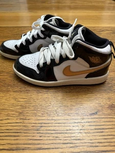 Air Jordan 1 Mid Schuhe Jugend Größe 3Y Lackleder OG BQ6932-007 - Bild 1 von 9