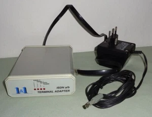 1&1 Terminal Adapter ISDN a/b aus dem Jahr 1992 - Bild 1 von 3